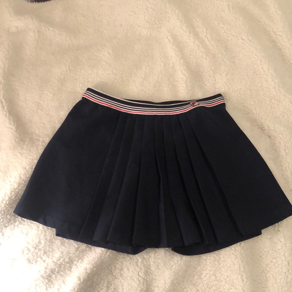 Beautiful brand new Fila skort - Picture 3 of 3
